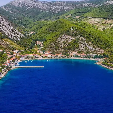 In With Terrace, Air Conditioning, Wifi, Washing Machine 4199-5 Apartman *