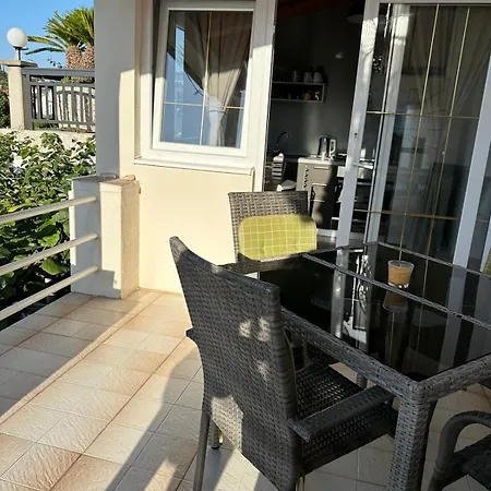 In With Terrace, Air Conditioning, Wifi, Washing Machine 4199-5 Lejlighed