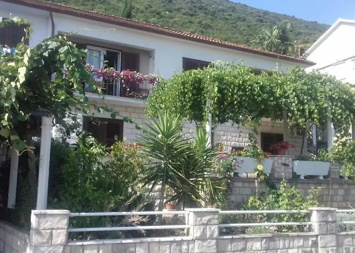 Apartmán In With Terrace, Air Conditioning, Wifi, Washing Machine 4199-5