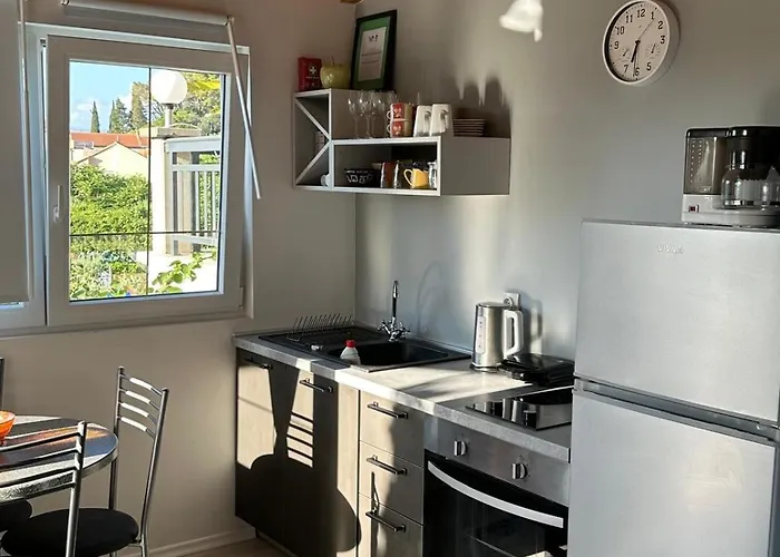 In With Terrace, Air Conditioning, Wifi, Washing Machine 4199-5