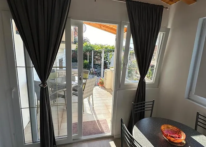 In With Terrace, Air Conditioning, Wifi, Washing Machine 4199-5 Apartmán Trpanj