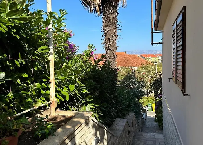 Apartmán In With Terrace, Air Conditioning, Wifi, Washing Machine 4199-5 Trpanj